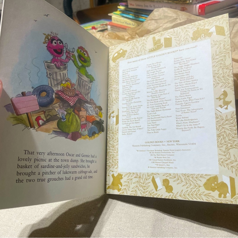 Brand New Vintage A Little Golden Book Sesame Street Oscar’s New Neighbor - Picture 5 of 5